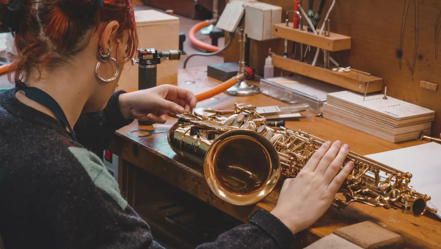 Réparateur d'instruments à vent