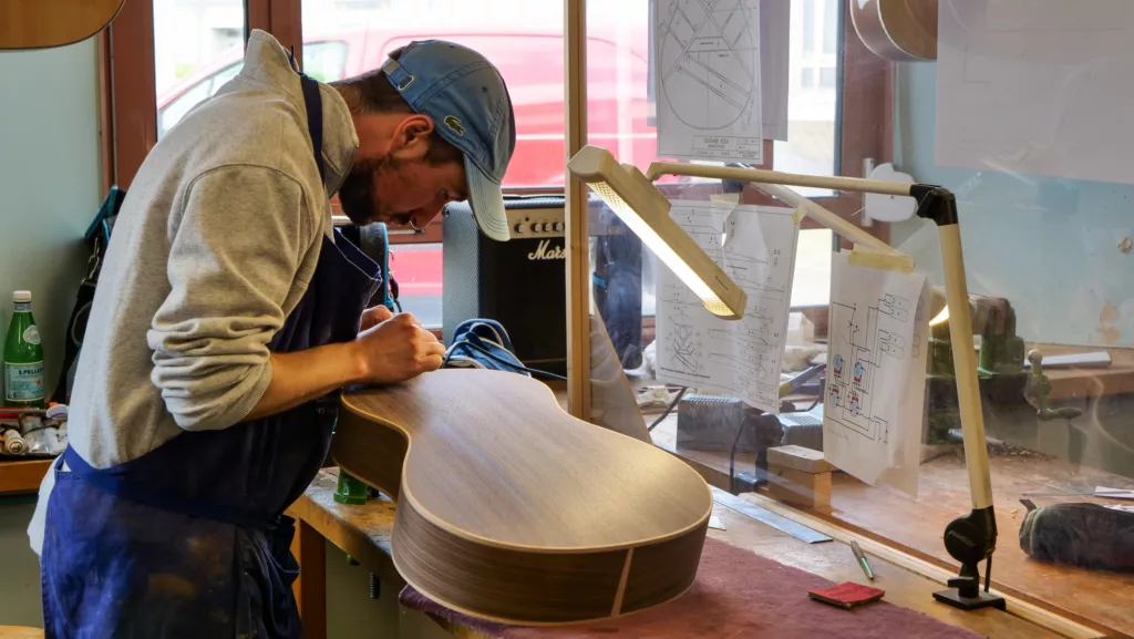 2024_AF - FABRICATION GUITARE ACOUSTIQUE