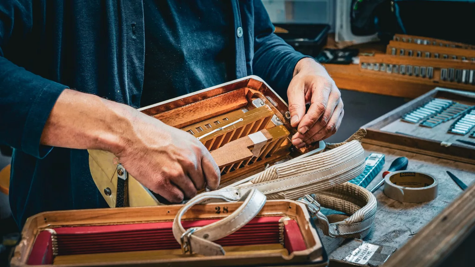 Réparateur d'accordéon