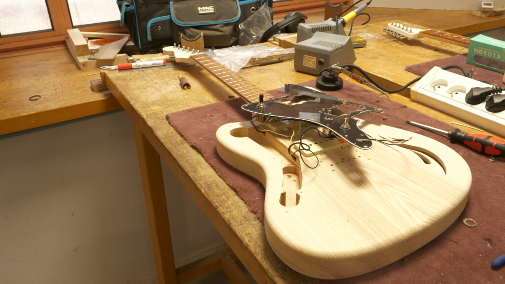 révision du câblage d'une guitare électrique