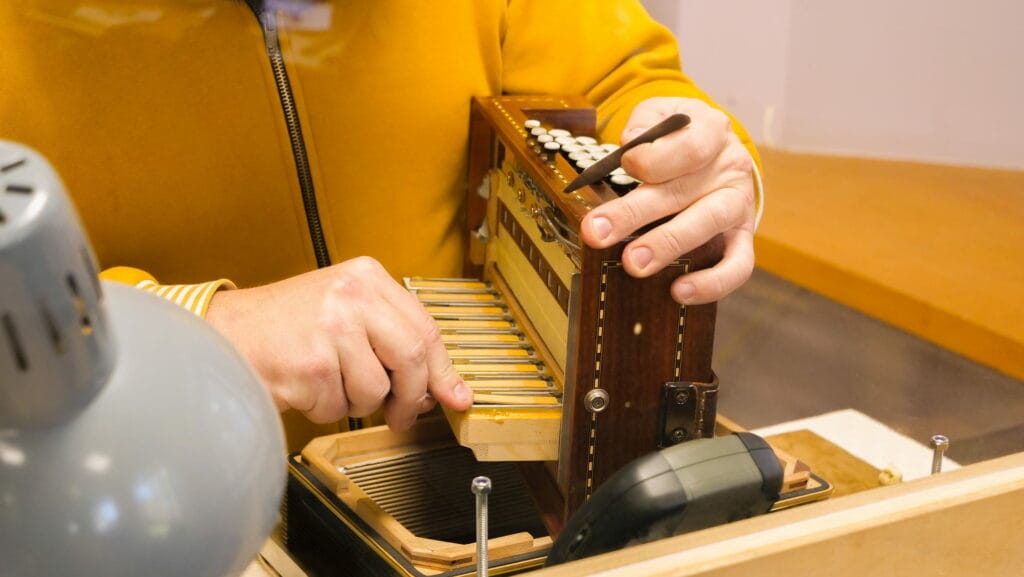 Réparateur d’accordéon - 5