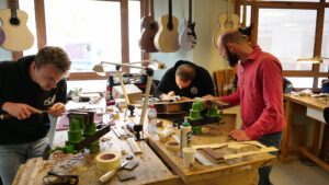 luthier guitare - 4