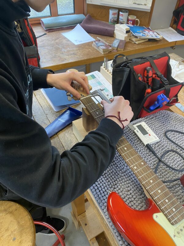 CAP ATIM option GUITARE (luthier) - Bloc de Compétences n°1 - Atelier – Image 2