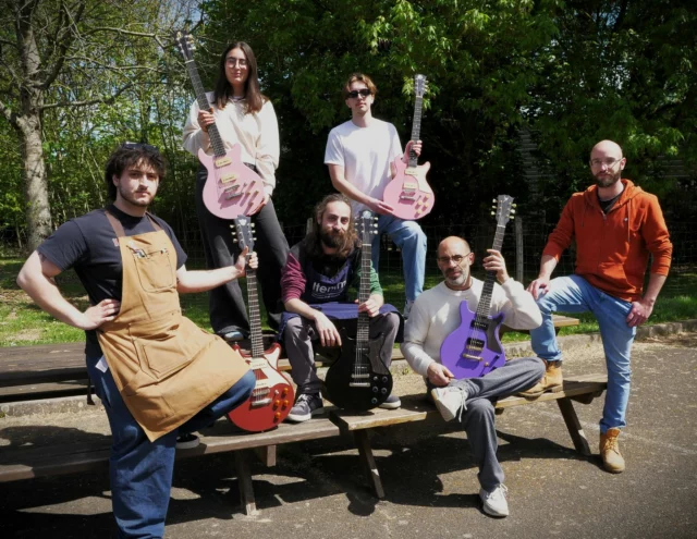 🎸 Fiers de leurs créations !
Nos apprenants de BMA 1re année ont brillamment terminé la fabrication de leurs guitares électriques.
Pour célébrer ce travail de passion et de précision, ils se sont prêtés au jeu d’un shooting photo avec leurs réalisations. Bravo à eux ! 👏✨ 

#formation #CAP #BMA #guitare #atelier #lutherie #metierdart #luthier
#réparateur #itemmlemans #ofcourselemans #france2030 #fedelima #reditech #cpnef #campusversailles #afdas #paysdelaloire #ministeredutravail #ministereeducationationale #DRACPDL #ministèredelaculture #regionpaysdelaloire
#CSFI#CSMM #yamahamusicglobal #algam
#prodipeguitar #fender #lag